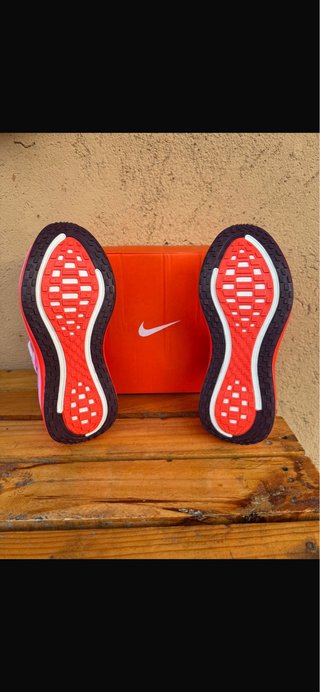 Nike Vomero Plus