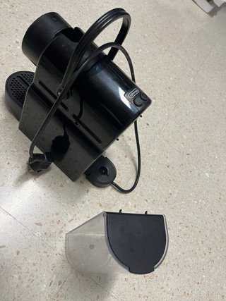 Cafetera Nespresso DeLonghi Negra