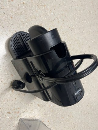 Cafetera Nespresso DeLonghi Negra