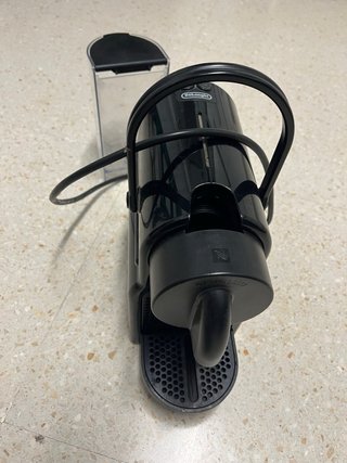 Cafetera Nespresso DeLonghi Negra