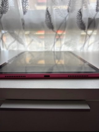 iPad Air 2022 rosa 128GB + funda + cargador (como