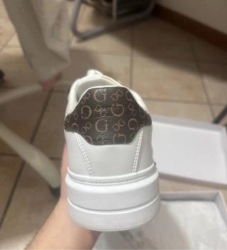 Scarpe Guess Bianche e Oro