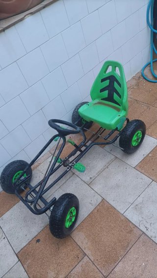 Coche Patinete a Pedales Verde