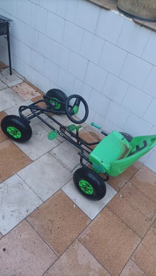 Coche Patinete a Pedales Verde