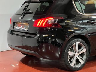 Peugeot 308 5P Allure BlueHDi 100 S&S 6 Vel. MAN