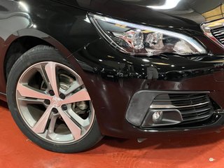 Peugeot 308 5P Allure BlueHDi 100 S&S 6 Vel. MAN