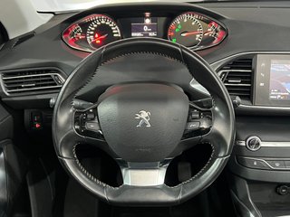 Peugeot 308 5P Allure BlueHDi 100 S&S 6 Vel. MAN