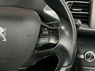 Peugeot 308 5P Allure BlueHDi 100 S&S 6 Vel. MAN