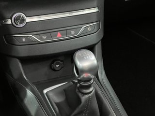 Peugeot 308 5P Allure BlueHDi 100 S&S 6 Vel. MAN