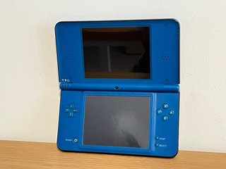 Nintendo DSi XL Blu