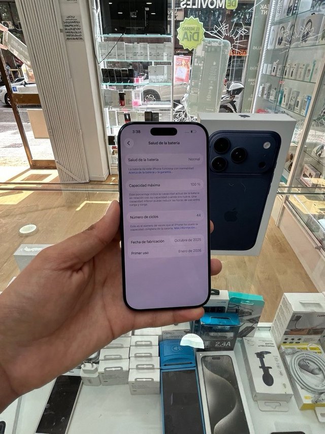 Apple Iphone 17 Pro 256GB Azul Semi Nuevo Ciclos44