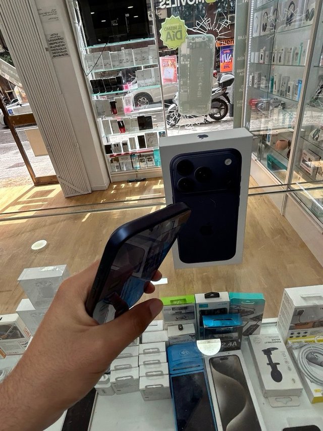Apple Iphone 17 Pro 256GB Azul Semi Nuevo Ciclos44