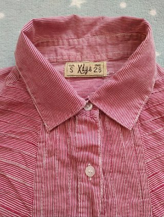 Blusa Pull&Bear rayas finas rojas Talla S