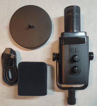 Micrófono USB/XLR con RGB para streaming y podcast