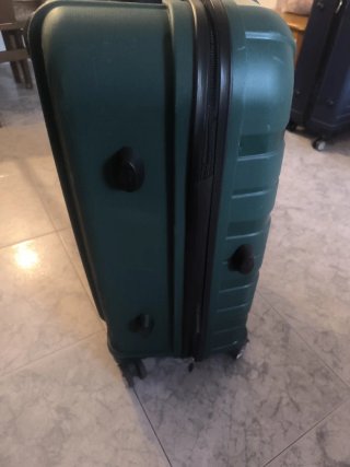 Maleta mediana verde 70/50/30