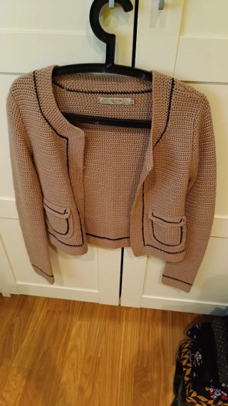Chaquetita Nice Things beige y negro Talla M