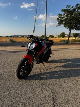 KTM 790 Duke 2019 - 22.000 km 105cv