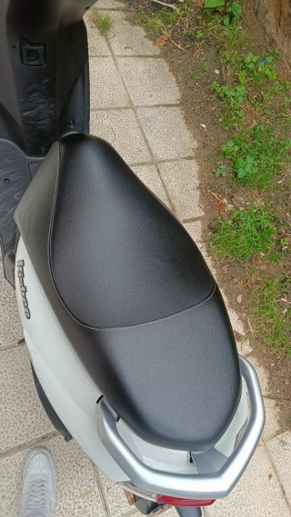 Peugeot Kisbee 50cc 2T Scooter