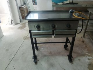 Plancha de cocina profesional 3 fuegos