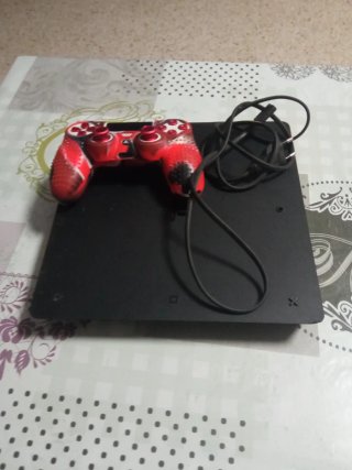 PS4 Slim Sony Negra+Mando Multicolor+Cable sony