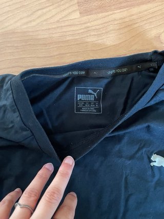 Camiseta deportiva Puma negra