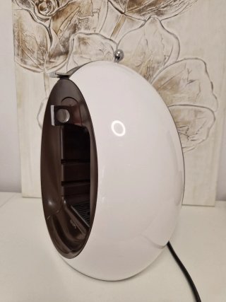 Cafetera Dolce Gusto Blanca y Marrón