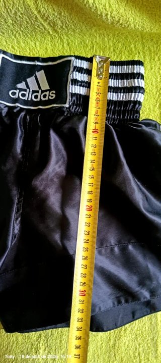 Pantalones Cortos Adidas Muay Thai Negros