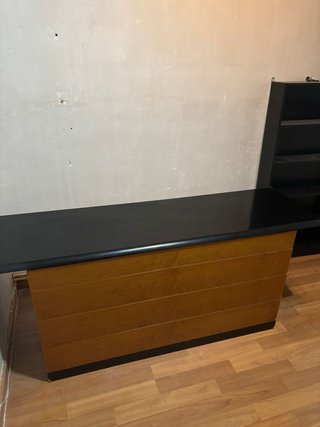 Cajonera de madera y plástico