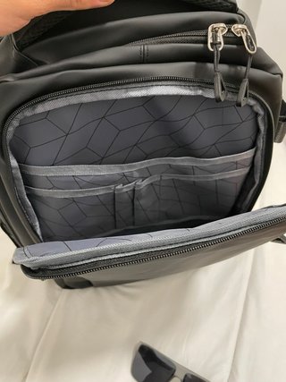 Mochila de viaje negra