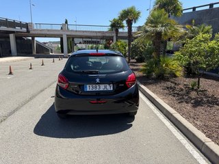 Peugeot 208 2016