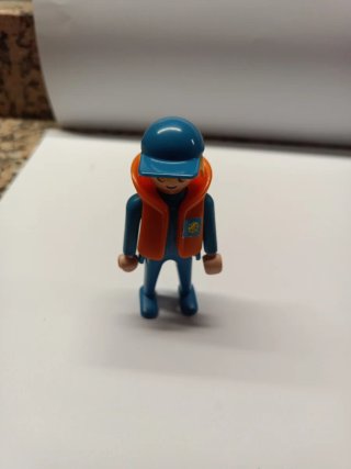 Playmobil marina con chaleco naranja