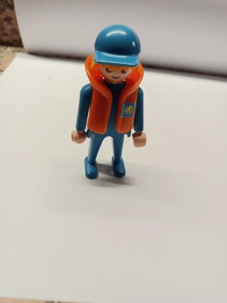Playmobil marina con chaleco naranja