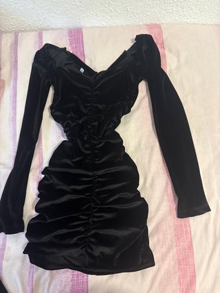 Vestido negro terciopelo fruncido