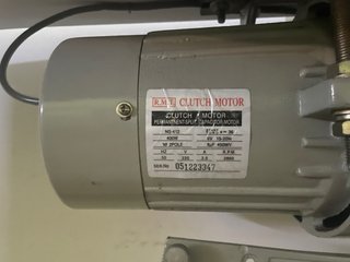 Máquina de coser TYPICAL HG128-C