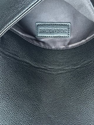 Bolsa Zadig & Voltaire preta com detalhes dourados