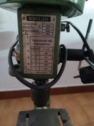 Taladro de mesa vertical ELIS