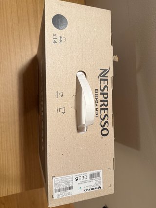 Cafetera Nespresso Essenza Mini Negra