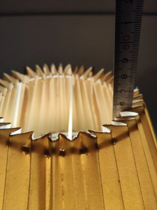 Lámpara de mesa pie de madera