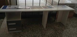 Mesa escritorio estudio oficina blanca y gris