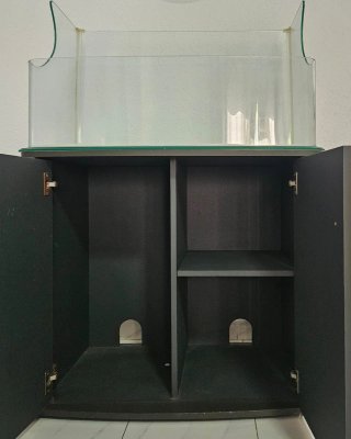 Acuario curvo con mueble negro 60/70 litros.