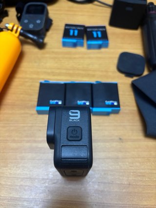 GoPro Hero 9 Black + montón de Accesorios