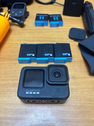 GoPro Hero 9 Black + montón de Accesorios