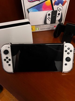 Nintendo Switch OLED Bianca