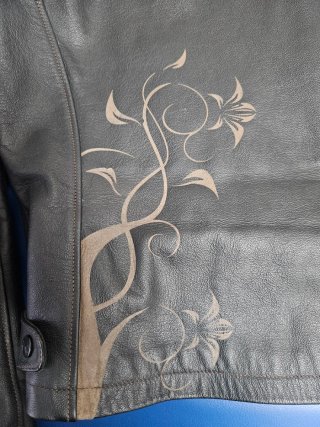 Chaqueta de cuero para moto mujer