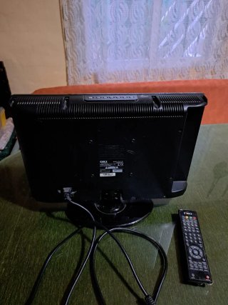 TV OKI pequeña pantalla plana