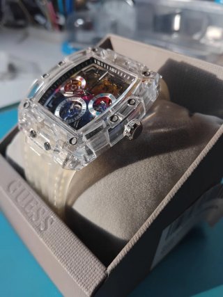 Reloj Guess Phoenix Transparente Multicolor