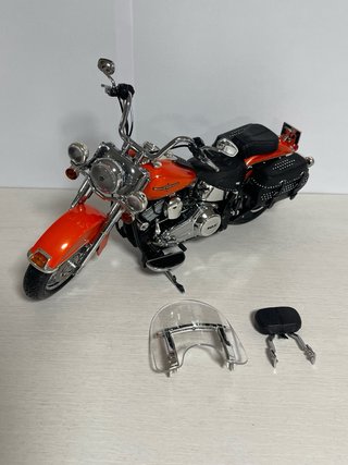 Harley Davidson Heritage Softail Ertl 1/12