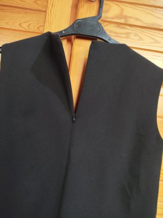 Mango Top Negro Adornado Hombros