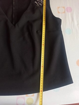 Mango Top Negro Adornado Hombros