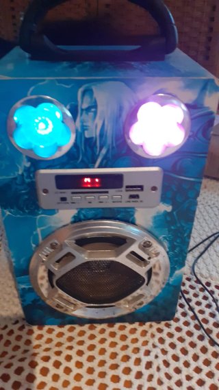 Altavoz Portátil Bluetooth con USB